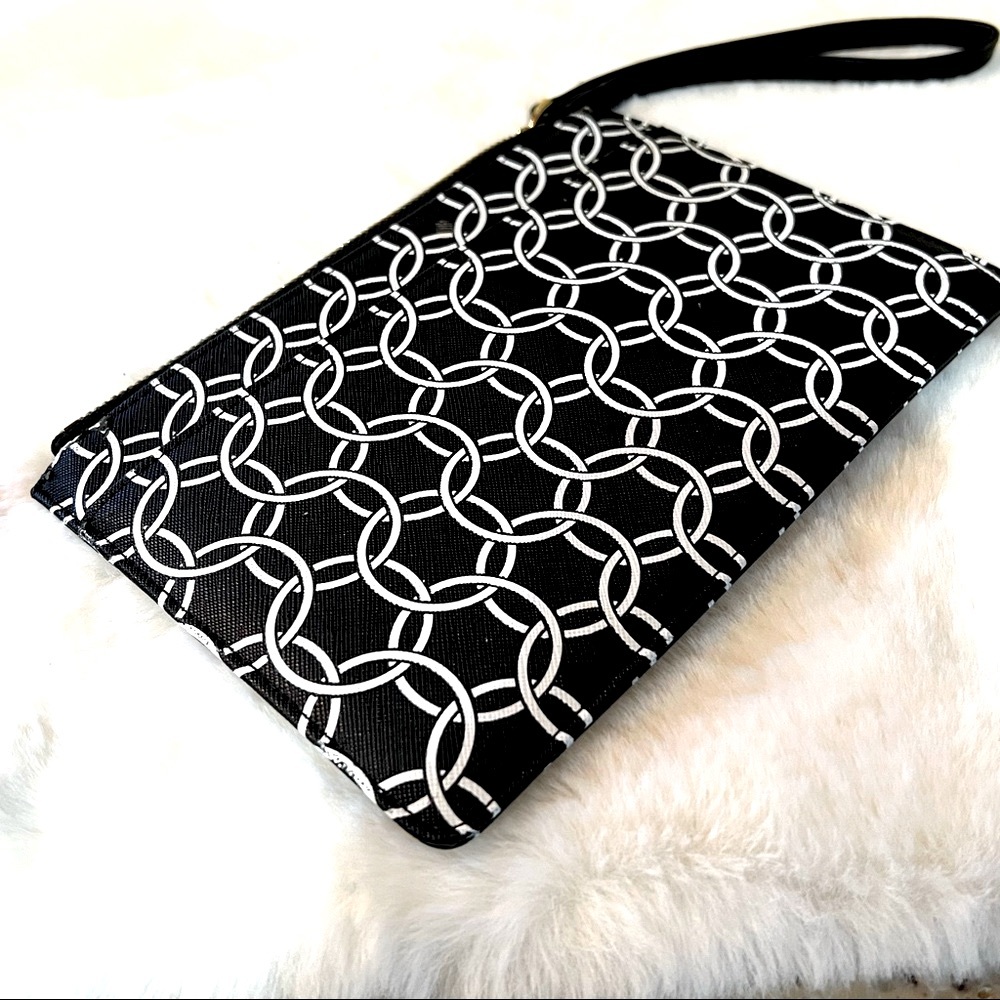 Chino’s Pouch Geometric Design Black and White NWOT